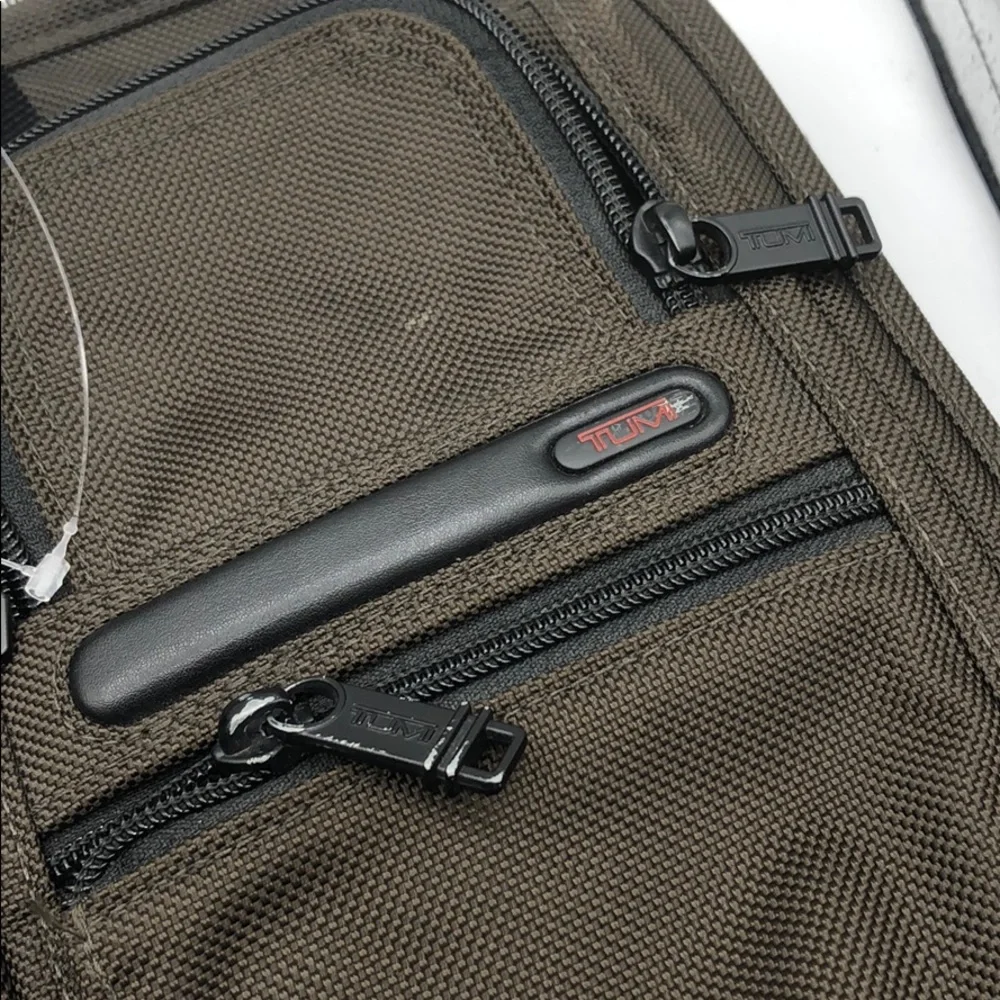 Tumi alpha pass®
